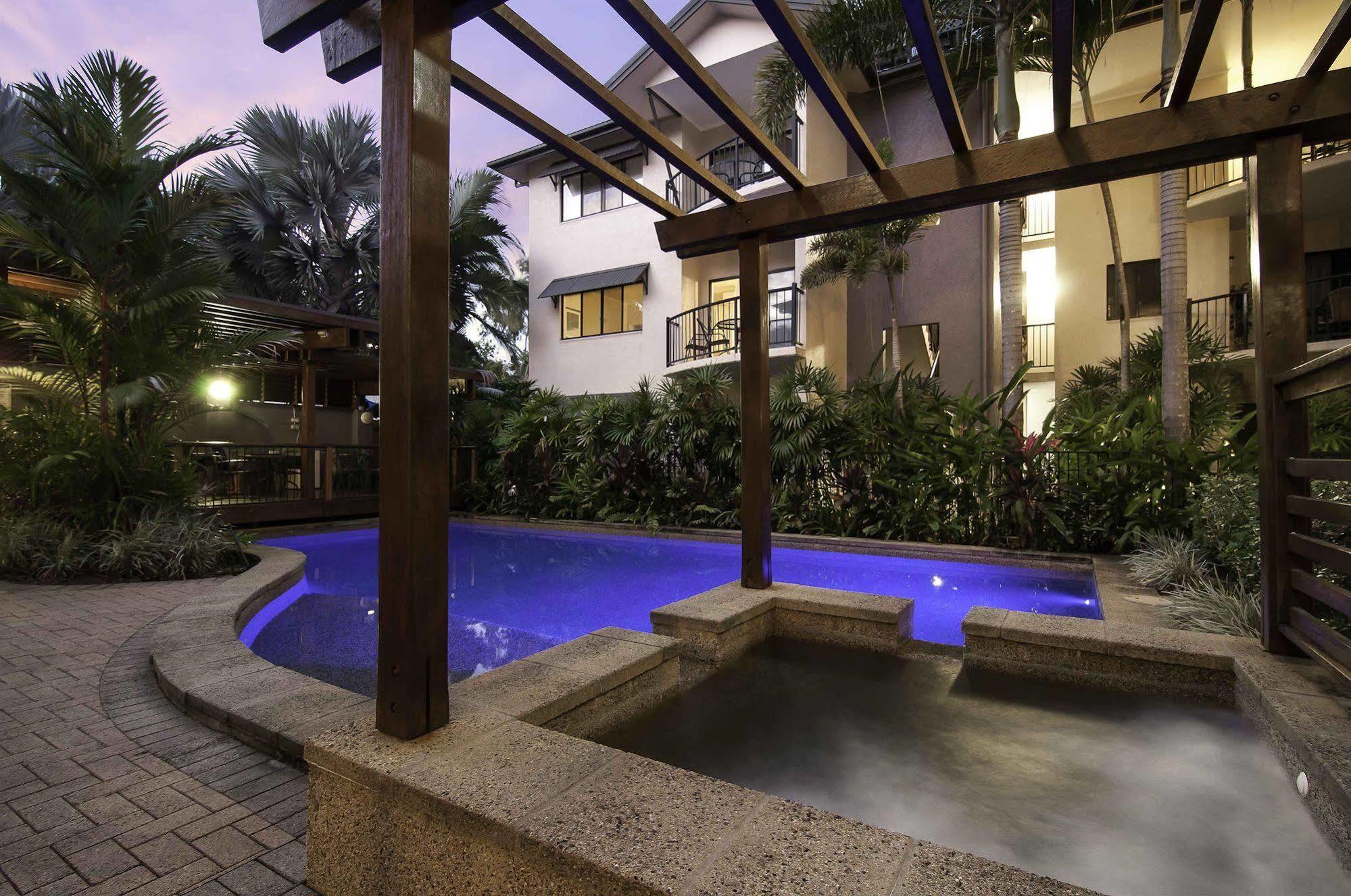 Bay Villas Resort Port Douglas Exterior foto